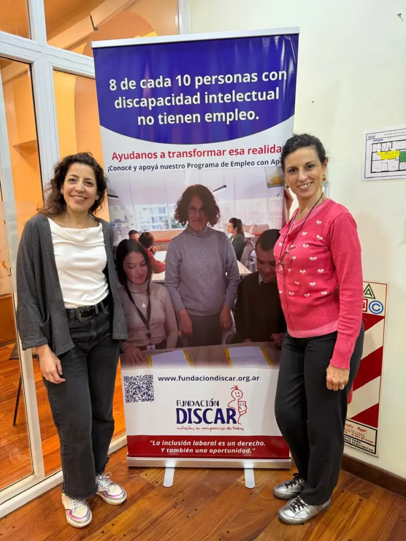 Denise Shocrón y Valeria Román en Fundación Discar
