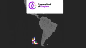 Placa de Comunidad al Empleo sobre un mapa de América Latina, en una nota sobre Talento en Acción, programa de mentorías para empleabilidad, reconversión profesional y emprendedurismo.