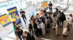 Asistentes participan de un encuentro de Unstereotype Alliance en Buenos Aires, en una nota sobre representación inclusiva, igualdad de género y comunicación responsable en América Latina.